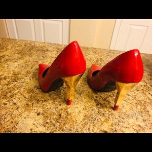 A beautiful yet classic lipstick heel just in time